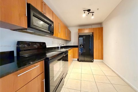 Condo in Hollywood, Florida, 1 bedroom  № 2036608 - photo 12