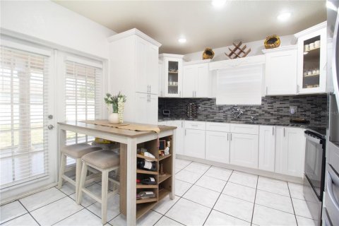 House in Tampa, Florida 3 bedrooms, 127.18 sq.m. № 2201428 - photo 24