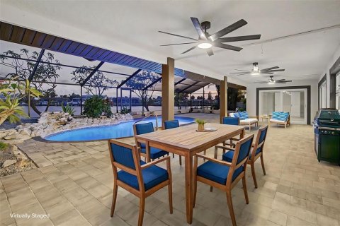 House in Apollo Beach, Florida 4 bedrooms, 203.27 sq.m. № 2200480 - photo 24