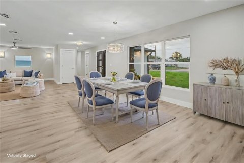 House in Apollo Beach, Florida 4 bedrooms, 203.27 sq.m. № 2200480 - photo 6