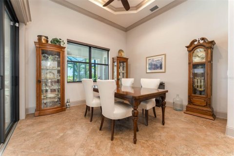House in Port Charlotte, Florida 4 bedrooms, 239.87 sq.m. № 2304542 - photo 19