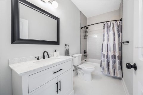 Propiedad comercial en venta en Tarpon Springs, Florida, 4 dormitorios, 236.9 m2 № 2117751 - foto 29