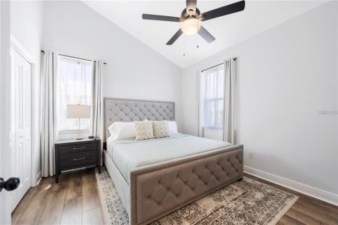 Propiedad comercial en venta en Tarpon Springs, Florida, 4 dormitorios, 236.9 m2 № 2117751 - foto 22