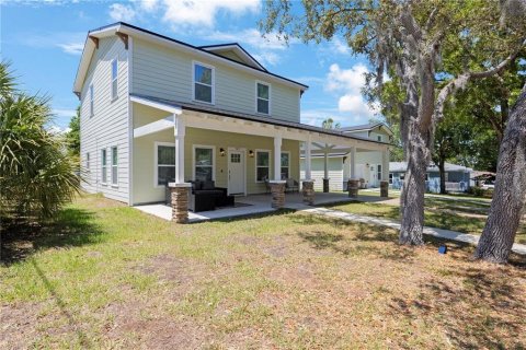 Propiedad comercial en venta en Tarpon Springs, Florida, 4 dormitorios, 236.9 m2 № 2117751 - foto 2