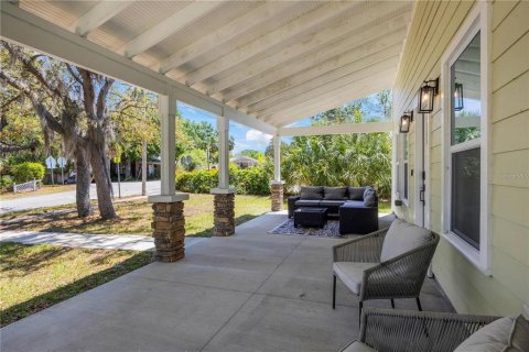 Propiedad comercial en venta en Tarpon Springs, Florida, 4 dormitorios, 236.9 m2 № 2117751 - foto 3