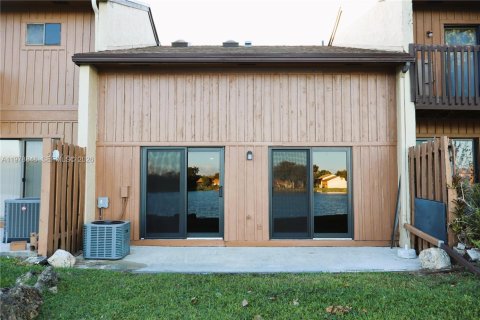 Condo in Cooper City, Florida, 2 bedrooms  № 2043109 - photo 5