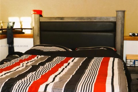 Condo in Cooper City, Florida, 2 bedrooms  № 2043109 - photo 22