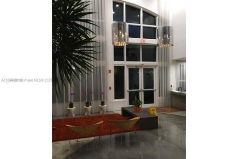 Снять в аренду кондоминиум в Майами, Флорида 1 спальня, 72.84м2, № 1947939 - фото 15