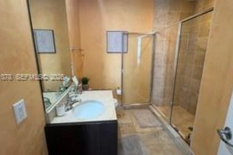 Снять в аренду кондоминиум в Санни-Айлс-Бич, Флорида 2 спальни, 159.98м2, № 2145820 - фото 19