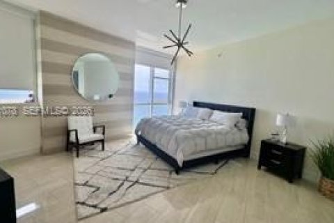 Снять в аренду кондоминиум в Санни-Айлс-Бич, Флорида 2 спальни, 159.98м2, № 2145820 - фото 15