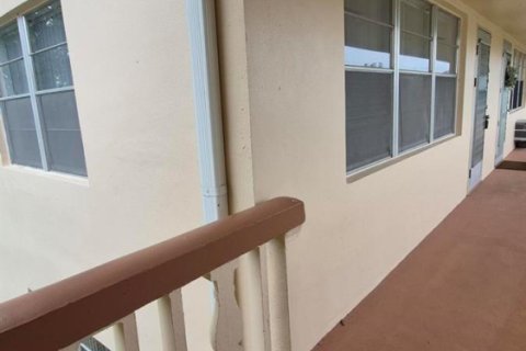 Copropriété à louer à West Palm Beach, Floride: 1 chambre, 68.56 m2 № 2397251 - photo 2