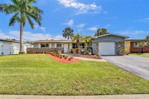 Casa en venta en Pembroke Pines, Florida, 3 dormitorios, 149.2 m2 № 1830989 - foto 1