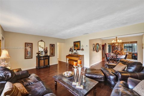 Casa en venta en Pembroke Pines, Florida, 3 dormitorios, 149.2 m2 № 1830989 - foto 24