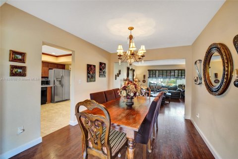 Casa en venta en Pembroke Pines, Florida, 3 dormitorios, 149.2 m2 № 1830989 - foto 29