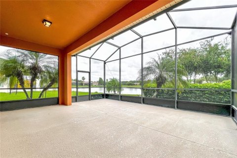 House in Kissimmee, Florida 3 bedrooms, 182.18 sq.m. № 1778351 - photo 12