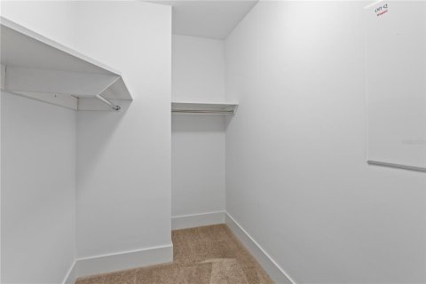 Condo in Saint Petersburg, Florida, 2 bedrooms  № 2400289 - photo 24