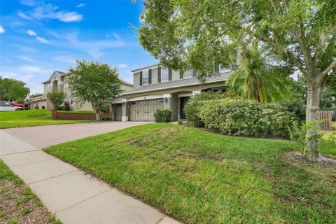 House in Apopka, Florida 4 bedrooms, 230.3 sq.m. № 1762143 - photo 3