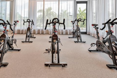 Condo in Miami, Florida, 3 bedrooms  № 2038002 - photo 8