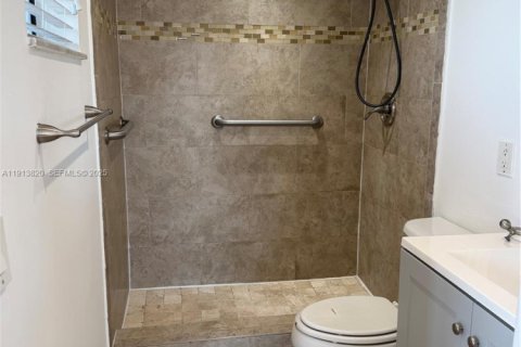 Condo in Miami, Florida, 3 bedrooms  № 2038002 - photo 7