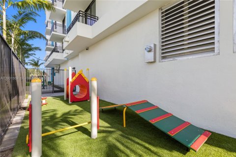 Casa en alquiler en Dania Beach, Florida, 1 dormitorio № 2065675 - foto 17