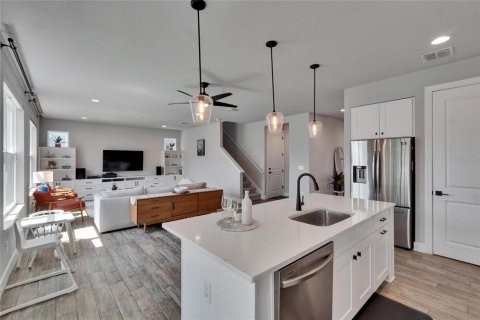 House in Tampa, Florida 4 bedrooms, 239.59 sq.m. № 1751880 - photo 13