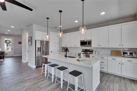 House in Tampa, Florida 4 bedrooms, 239.59 sq.m. № 1751880 - photo 11