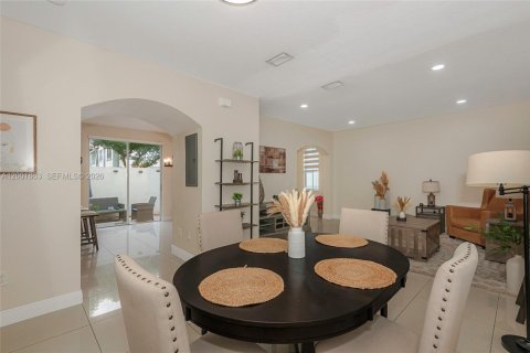 Condo in Miramar, Florida, 3 bedrooms  № 2065925 - photo 6