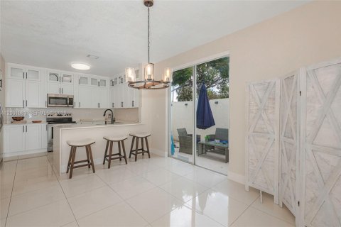 Condo in Miramar, Florida, 3 bedrooms  № 2065925 - photo 8