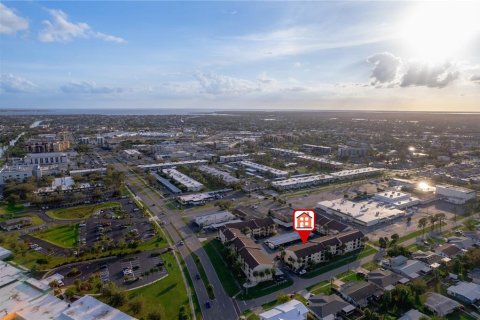 Condo in Port Charlotte, Florida, 2 bedrooms № 2233772 - photo 18