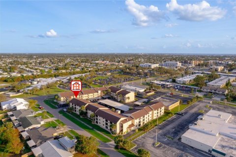 Condo in Port Charlotte, Florida, 2 bedrooms № 2233772 - photo 19