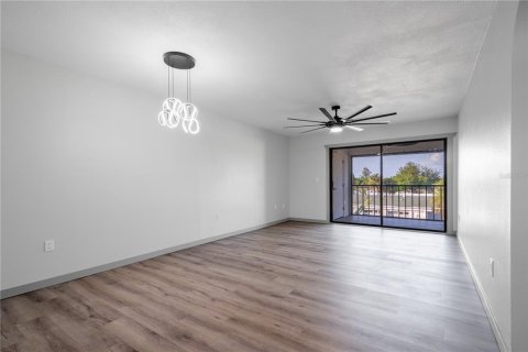 Condo in Port Charlotte, Florida, 2 bedrooms № 2233772 - photo 13