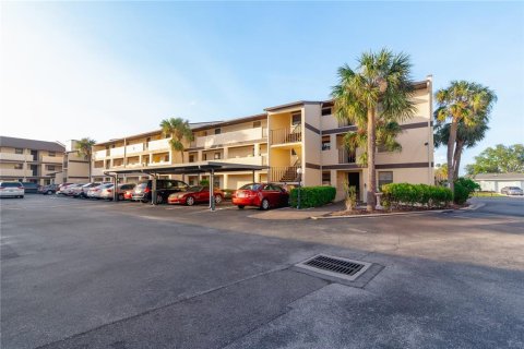 Condo in Port Charlotte, Florida, 2 bedrooms № 2233772 - photo 20