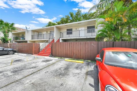Condominio en venta en Miami, Florida, 2 dormitorios, 118.91 m2 № 1999839 - foto 2