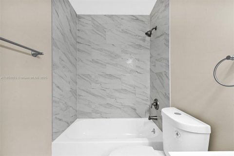 Condominio en venta en Miami, Florida, 2 dormitorios, 118.91 m2 № 1999839 - foto 18