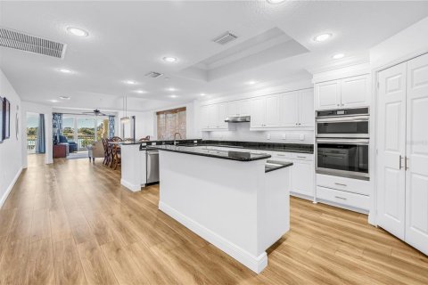 Condominio en venta en Saint Pete Beach, Florida, 3 dormitorios, 206.61 m2 № 2224536 - foto 7