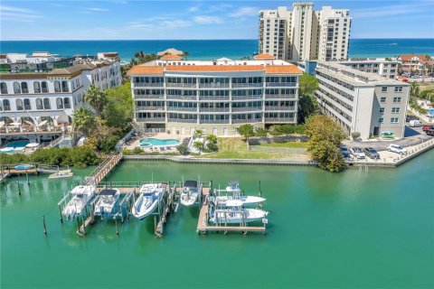 Condominio en venta en Saint Pete Beach, Florida, 3 dormitorios, 206.61 m2 № 2224536 - foto 2