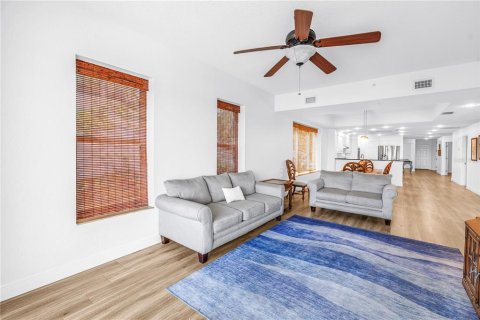 Condominio en venta en Saint Pete Beach, Florida, 3 dormitorios, 206.61 m2 № 2224536 - foto 20