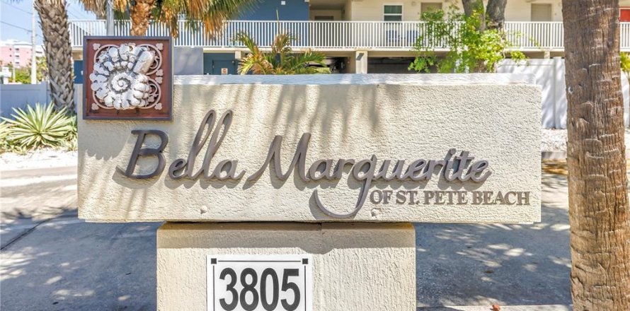 Condominio en Saint Pete Beach, Florida, 3 dormitorios № 2224536