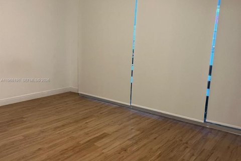 Townhouse in Miami, Florida 3 bedrooms, 126.81 sq.m. № 2029331 - photo 13