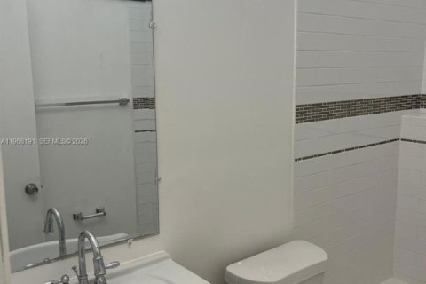 Townhouse in Miami, Florida 3 bedrooms, 126.81 sq.m. № 2029331 - photo 10