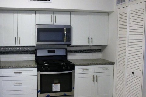 Adosado en venta en Miami, Florida, 3 dormitorios, 126.81 m2 № 2029331 - foto 4