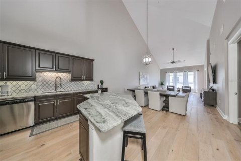 Condo in Apollo Beach, Florida, 4 bedrooms  № 1555117 - photo 14