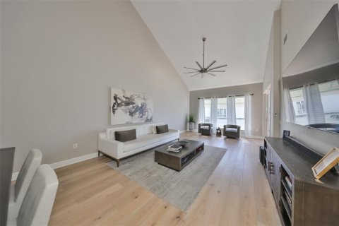 Condo in Apollo Beach, Florida, 4 bedrooms  № 1555117 - photo 5
