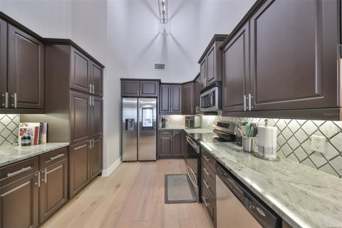 Condo in Apollo Beach, Florida, 4 bedrooms  № 1555117 - photo 12