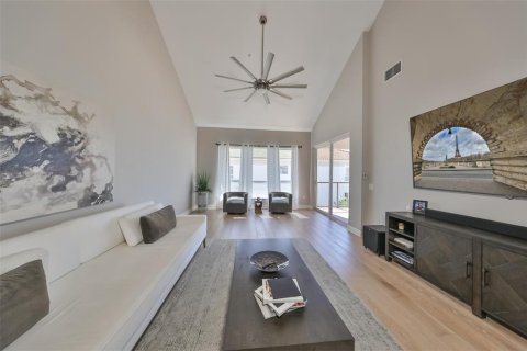 Condo in Apollo Beach, Florida, 4 bedrooms  № 1555117 - photo 8