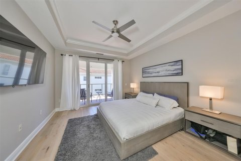 Condo in Apollo Beach, Florida, 4 bedrooms  № 1555117 - photo 16