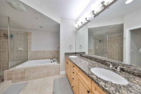 Condo in Apollo Beach, Florida, 4 bedrooms  № 1555117 - photo 19