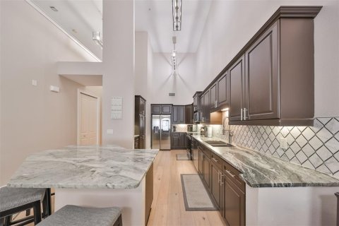 Condo in Apollo Beach, Florida, 4 bedrooms  № 1555117 - photo 10