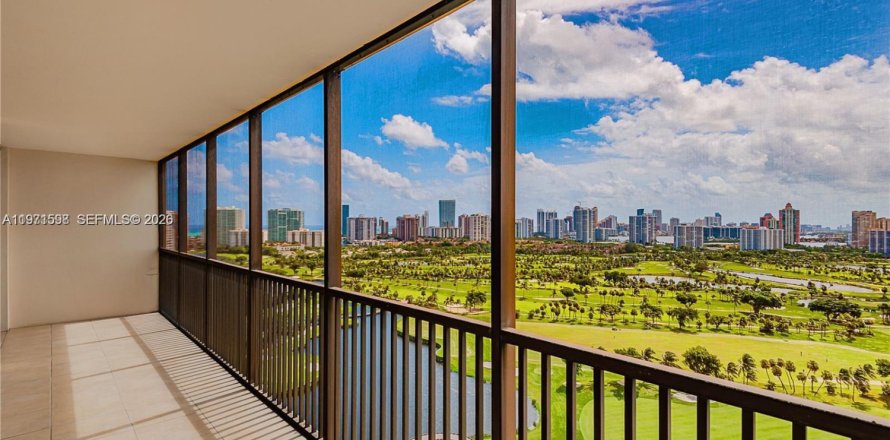 Кондоминиум с 2 спальнями в Авентура, Флорида № 2032317