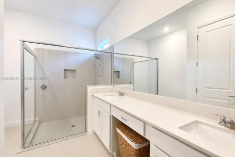 Villa ou maison à vendre à Port St. Lucie, Floride: 3 chambres, 188.78 m2 № 2084847 - photo 15